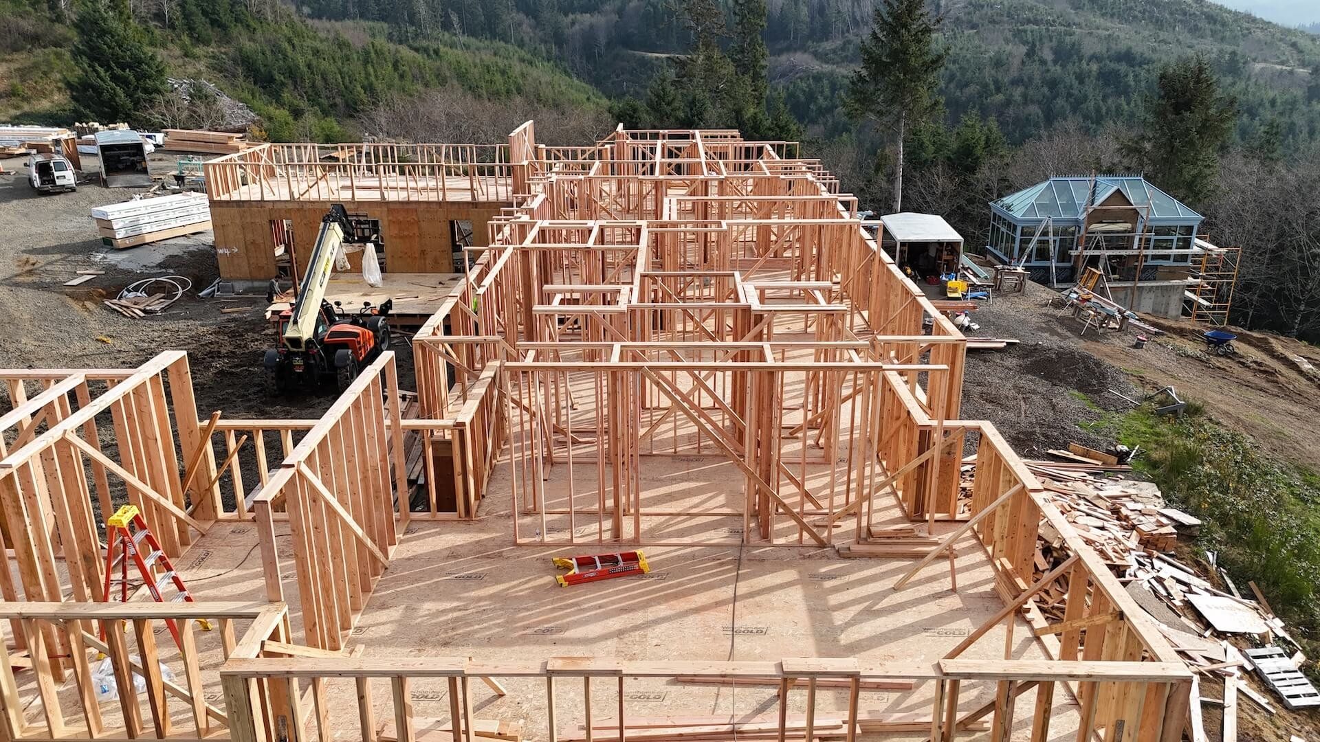 3000 sq ft custom home Hubbard Oregon